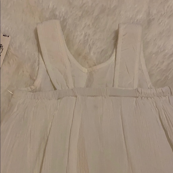 ON Flowy Baby Girl Dress - Picture 4 of 5